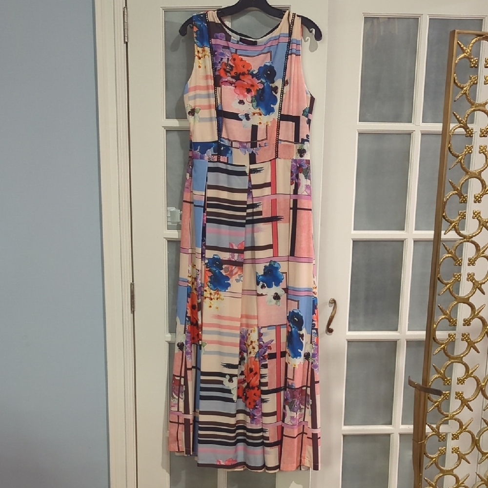 Floral Sleeveless Maxi Dress - Multicolor